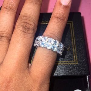 Top Grillz Stacked ring!